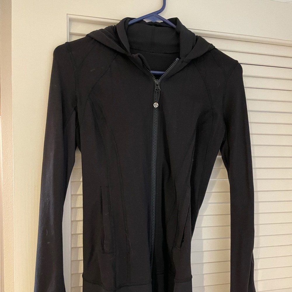 LULULEMON BLACK JACKET